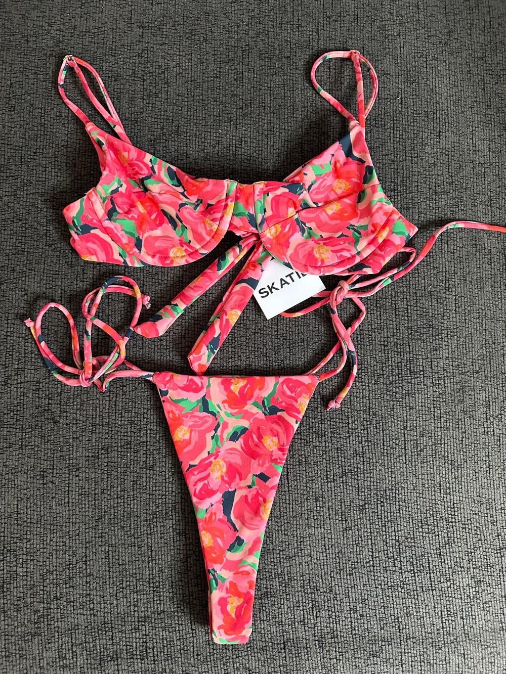 Skatie Katie Top Elsa Bottom Set in Winnetka Floral Print Womans XS/S NWT